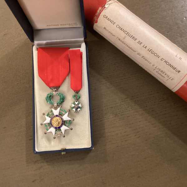 LOT 2 medailles - CHEVALIER ORDRE LEGION D'HONNEUR  REPUBLIQUE